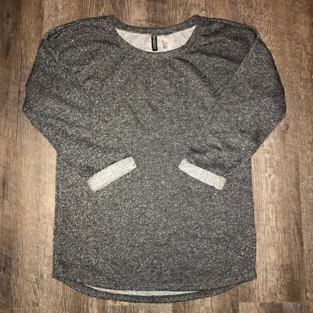 Divided Women’s Sweater- Small  